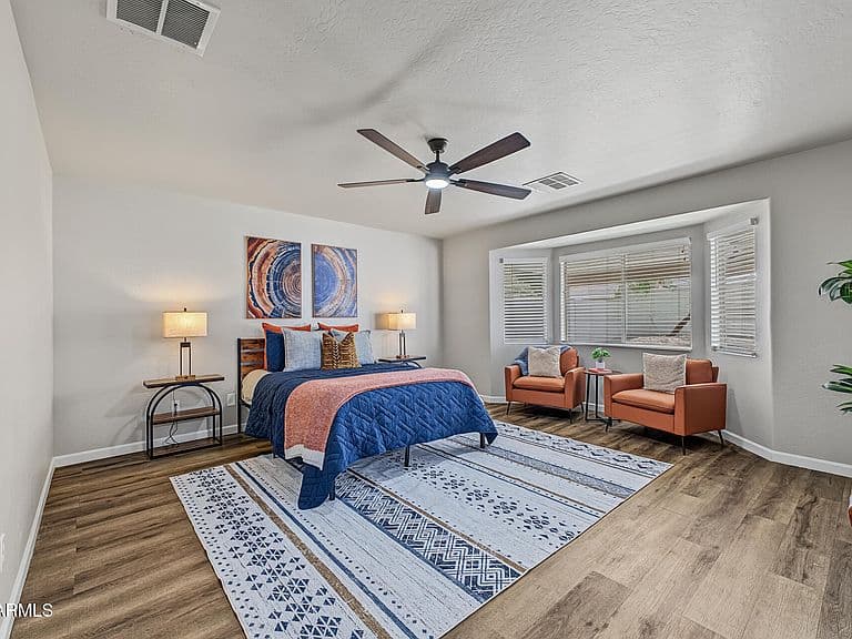 1410 S 222ND Drive photo 5