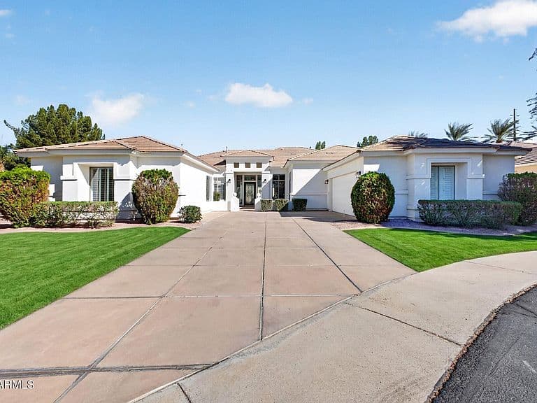 1961 S SANTA ANNA Drive photo 4