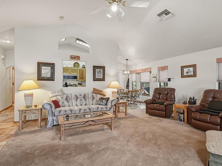 108 S Forest Park Dr photo 5