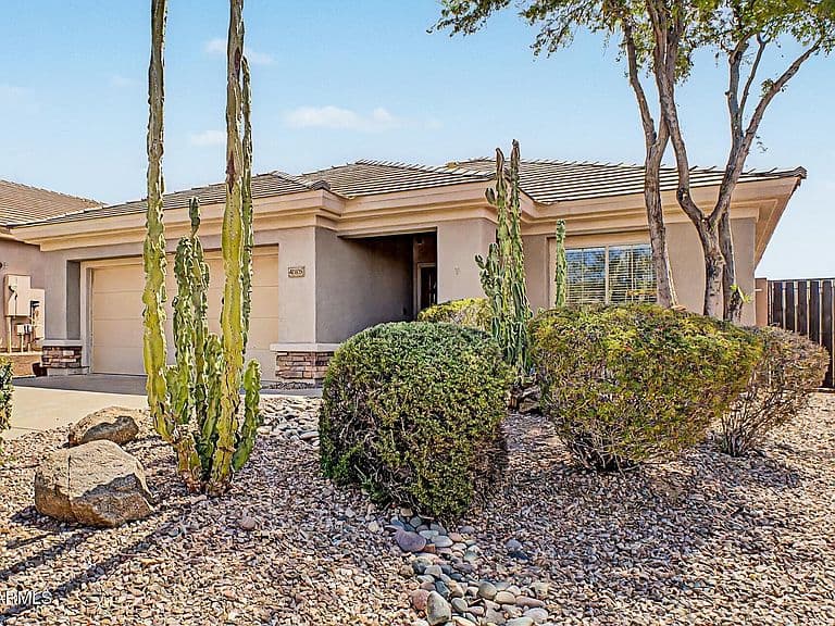 41105 N PRESTANCIA Drive photo 1