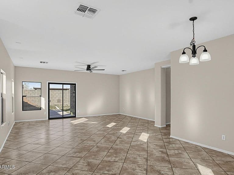 5426 W POLLACK Street photo 3