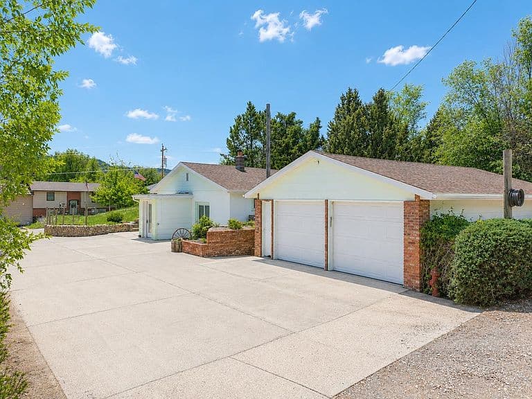 1020 Evanston Ave photo 4
