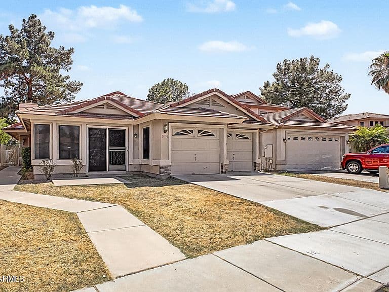 5751 W DEL RIO Street photo 5