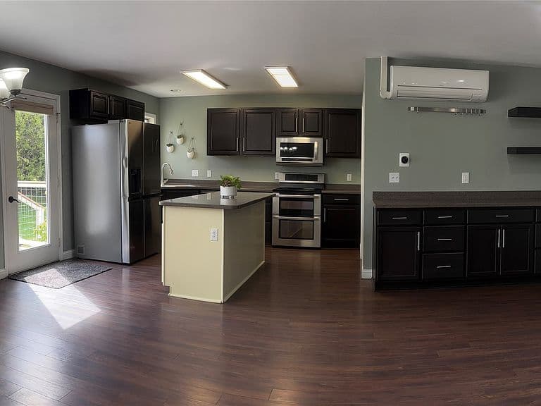 215 Katy Ct photo 5