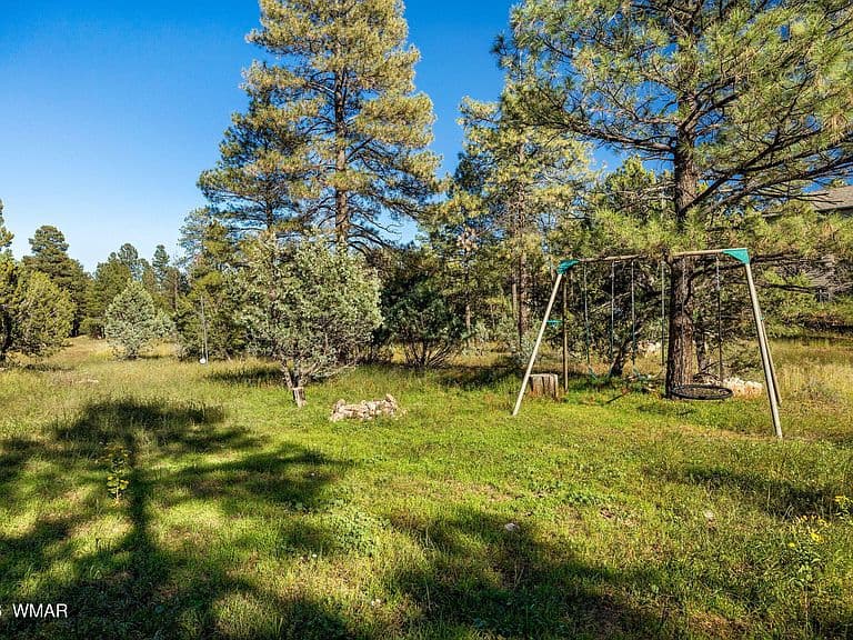 2861 Lodgepole Rd photo 3