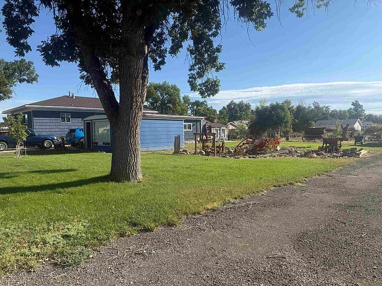 527 Shoshone Ave photo 4