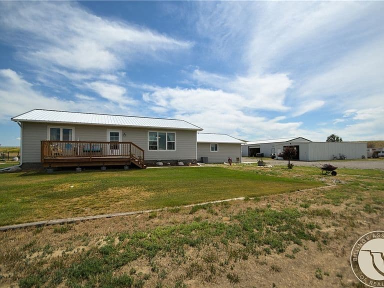 1841 Road 8 photo 1