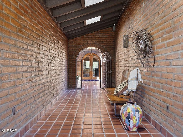 1031 Calle De photo 3