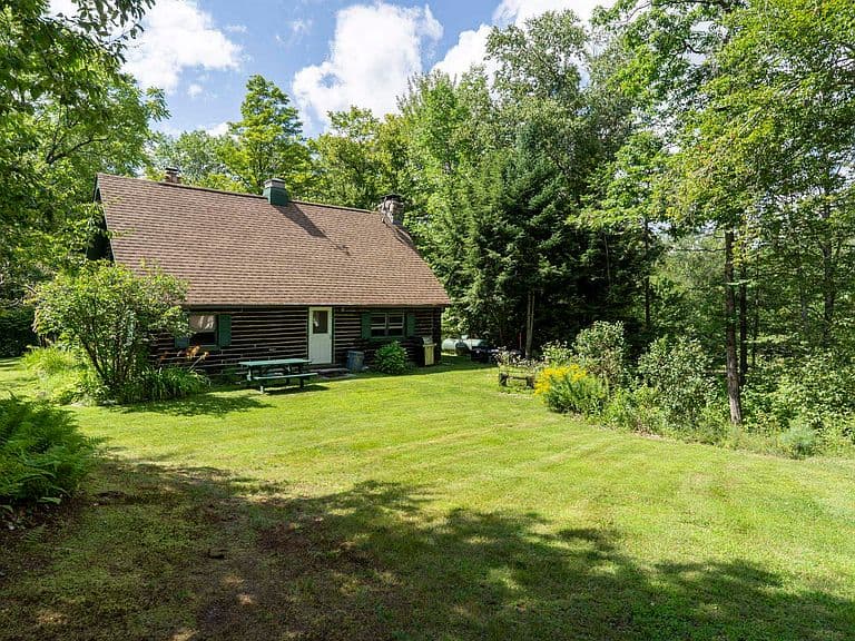 171 Grout Hill Road photo 4
