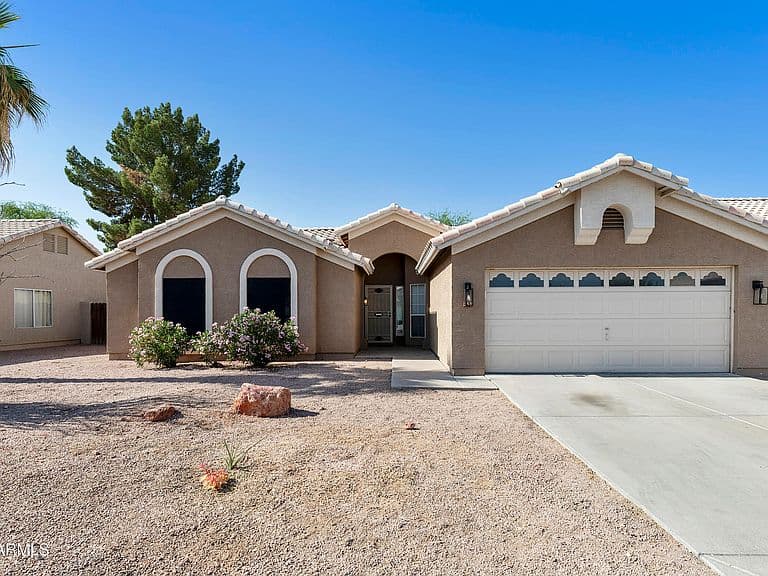 351 W AMOROSO Drive photo 2