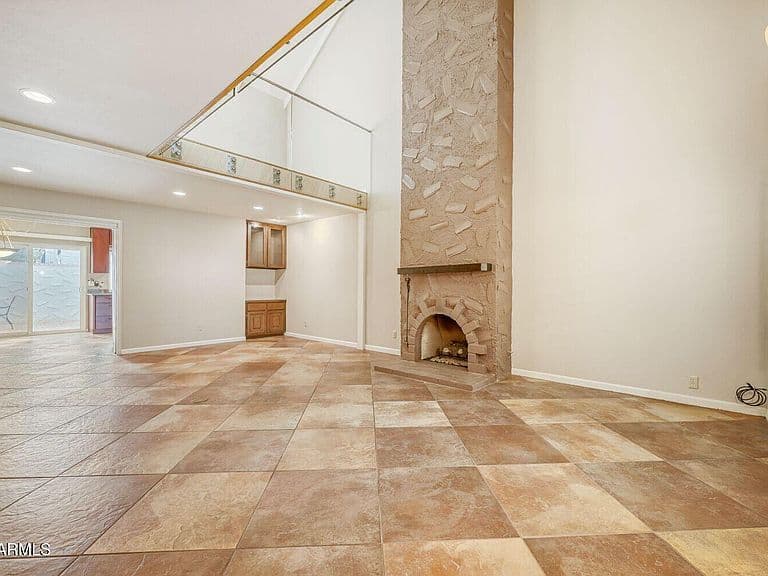 7111 E Buena Terra Way photo 4