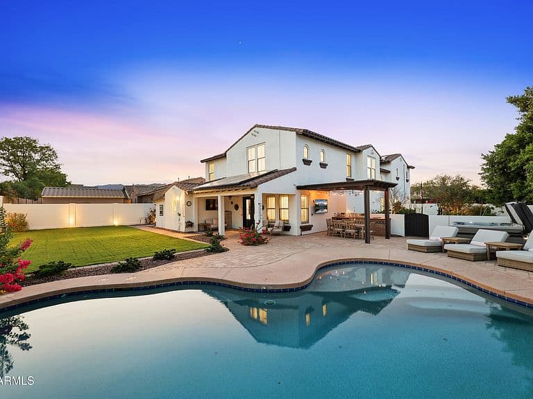 20607 W HOLT Drive photo 1