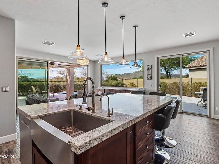 2656 W COYOTE CREEK Court photo 4