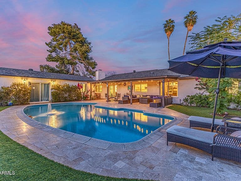 13624 N 46th Pl photo 1