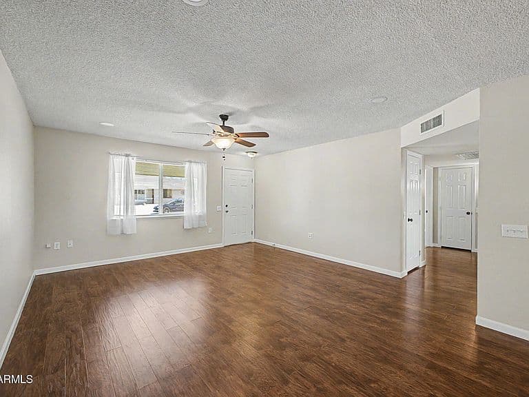 10129 W PINE SPRINGS Drive photo 4