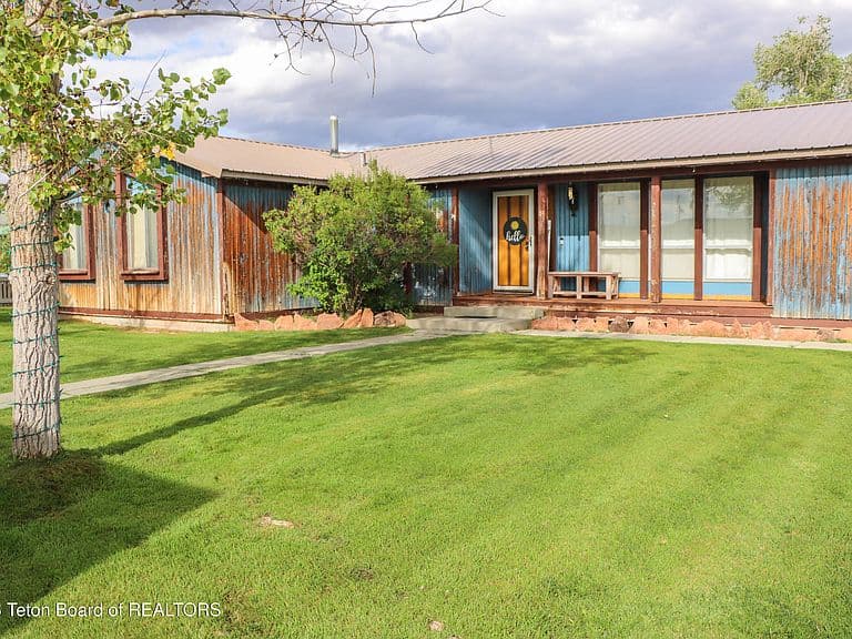 14 Winkelman Ave photo 1