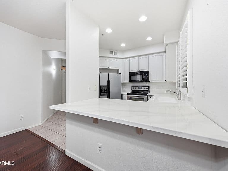 4200 N 82nd St Unit 1013 photo 4