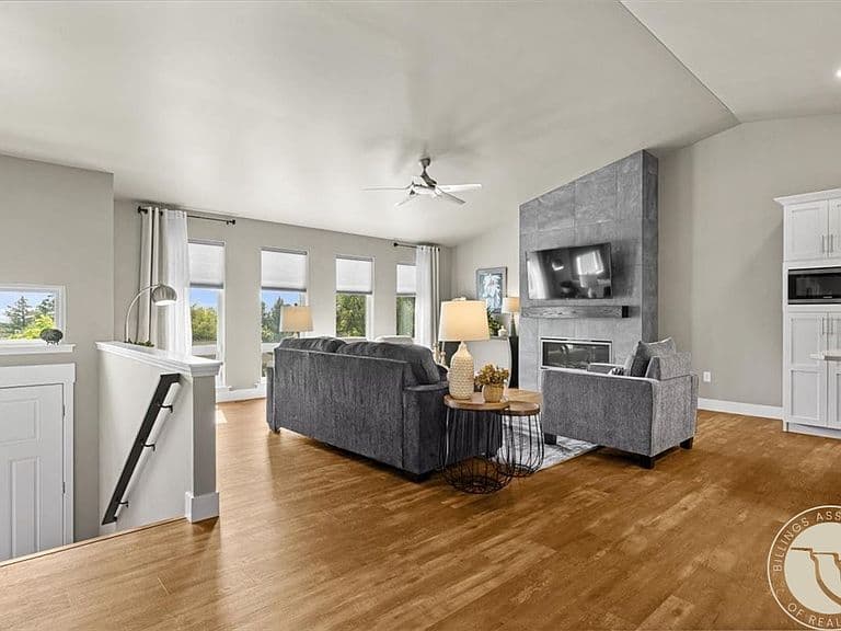 3226 Country Club Cir photo 5