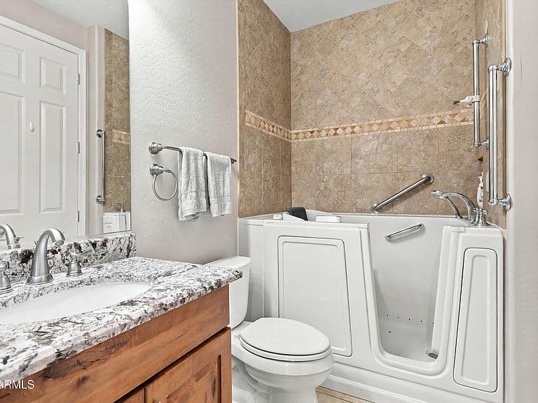 12370 W ROBERTA Lane photo 4