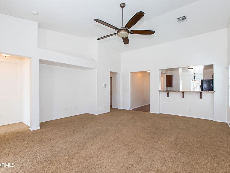 1429 E Desert Holly Drive photo 3