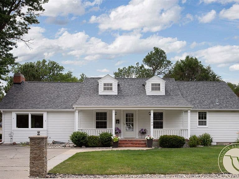 1102 Cottage Ln photo 1