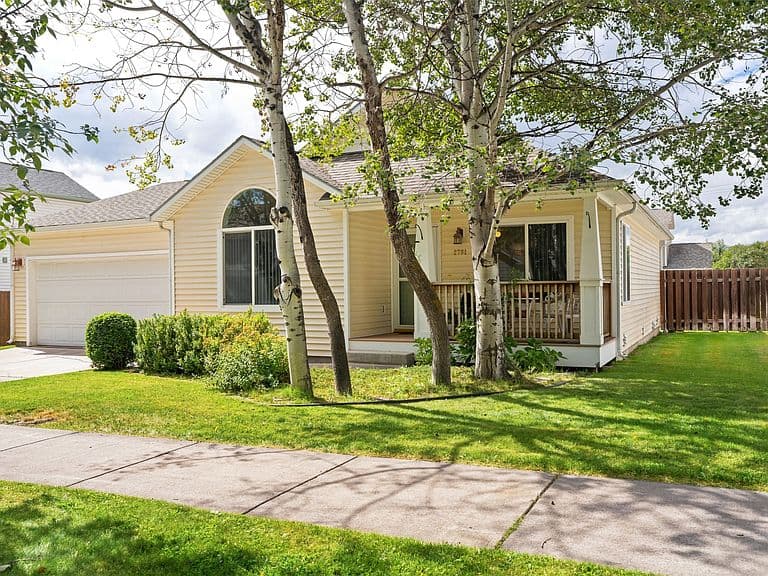 2781 Fleet St photo 3