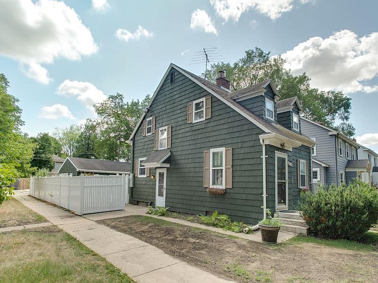 1261 4th St N photo 5