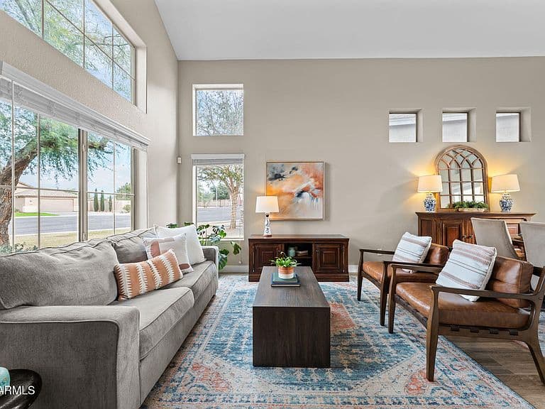 2305 E Cherry Hills Pl photo 4