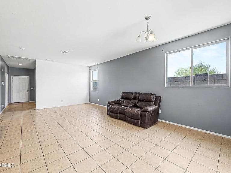 21583 W MOHAVE Street photo 4
