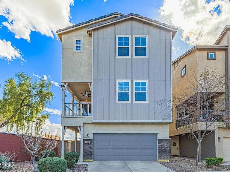 603 W Flintlock Way photo 2