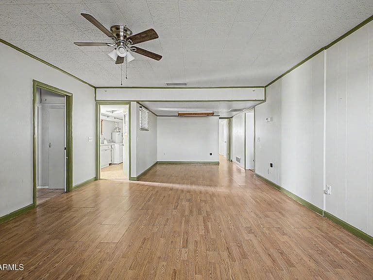 223 W 11TH Street photo 5