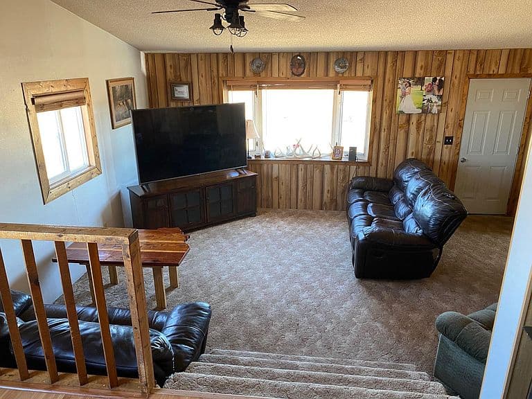 6216 Road 1071 photo 4