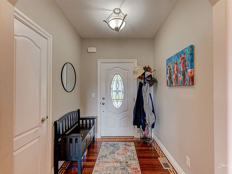 1205 Daybreak St photo 3