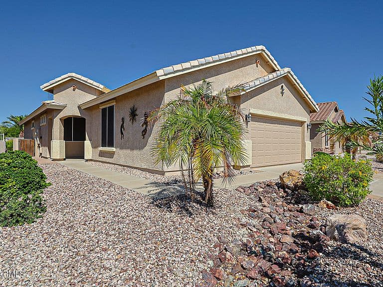 22992 W ARROW Drive photo 1