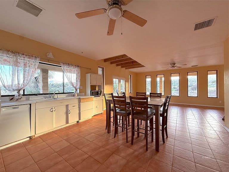 6188 W Copper Canyon Dr photo 3