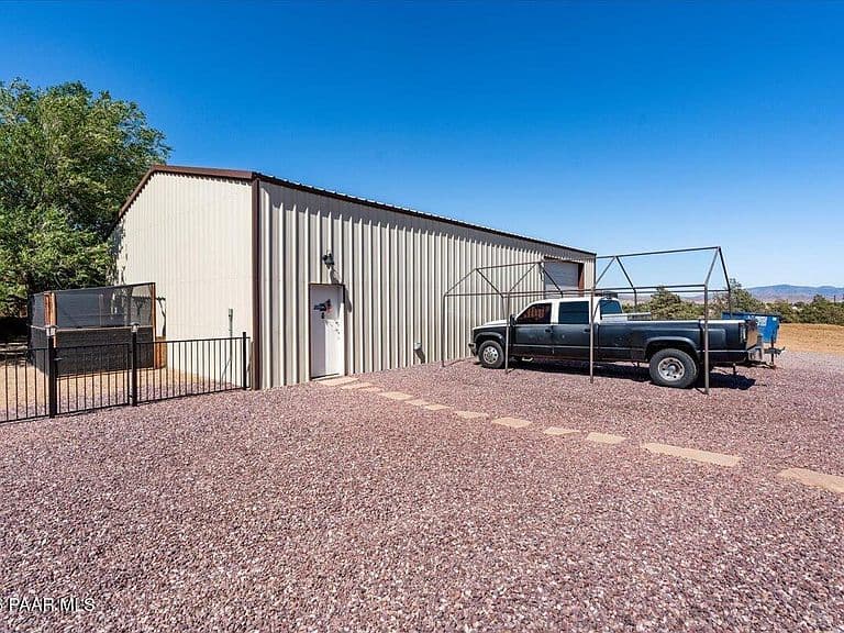 1614 W Road 4 1/2 N photo 3