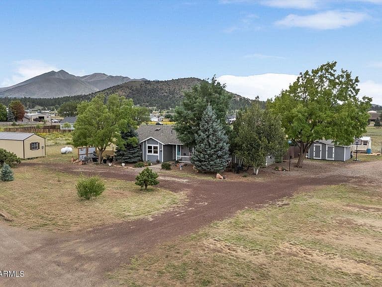 7675 ALMA Road photo 1