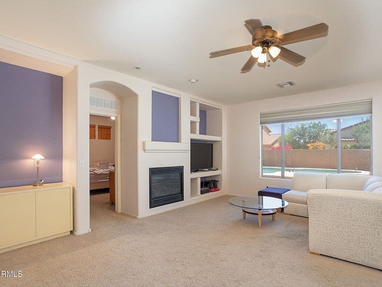 1415 E MORELOS Street photo 4