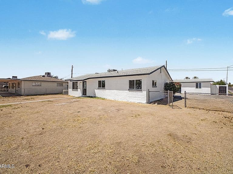 3602 W ALMERIA Road photo 4