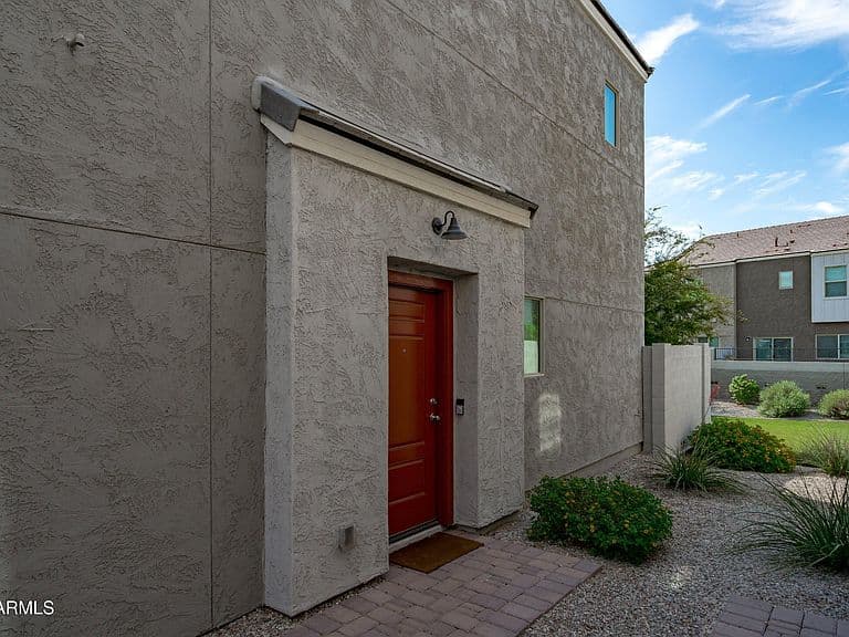 2257 W ECHO Lane photo 4