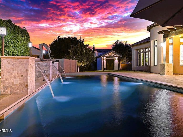 20190 E SUNSET Court photo 2
