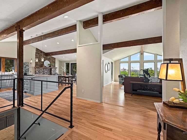 1113 E Santa Maria Dr photo 3