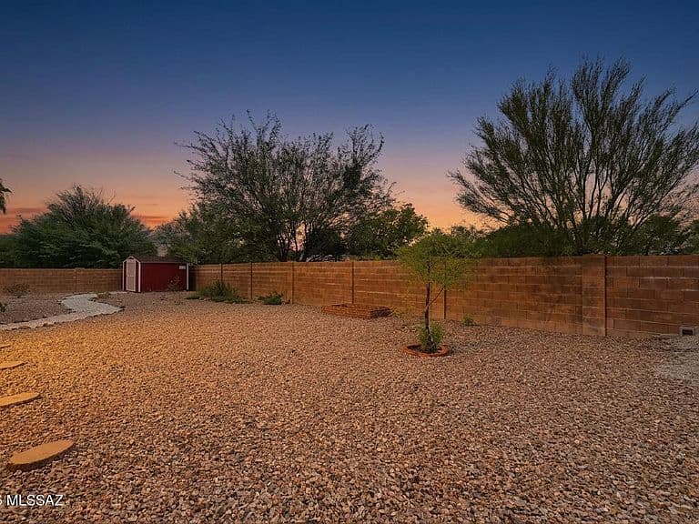 840 N Constitution Dr photo 4