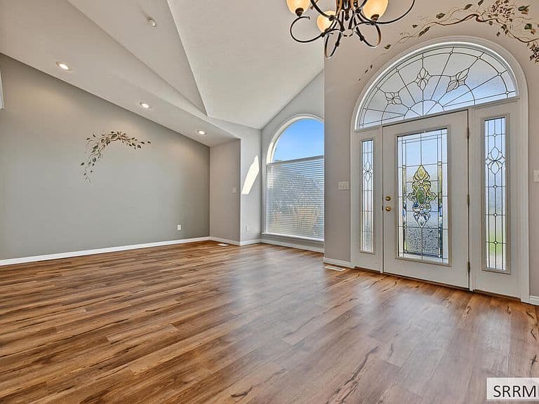 1790 Cabellaro Dr photo 3