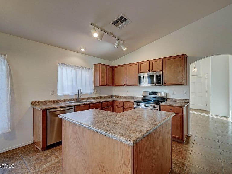 22174 W DESERT BLOOM Street photo 5