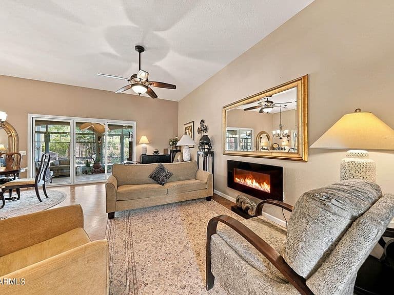 10722 W WELK Drive photo 2