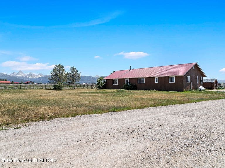 1871 Fischer Ln photo 5
