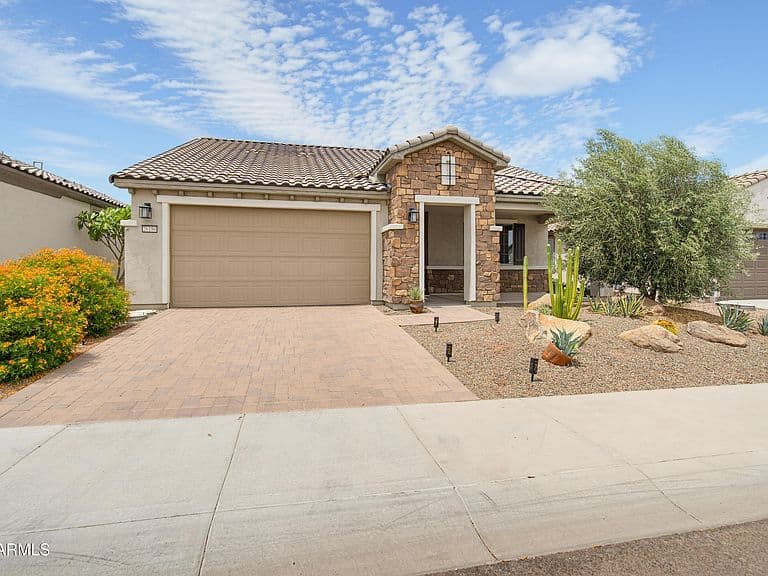 26186 W KRISTAL Way photo 1
