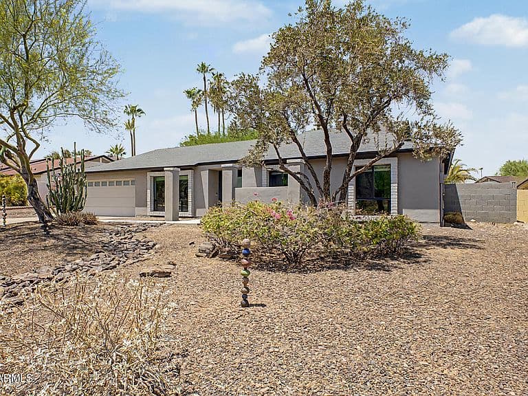 2276 E CHRISTY Drive photo 3