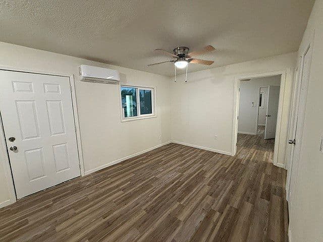3730 E Northfield Avenue photo 4